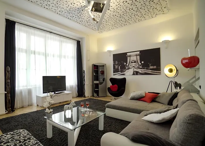 Phoenix Apartment